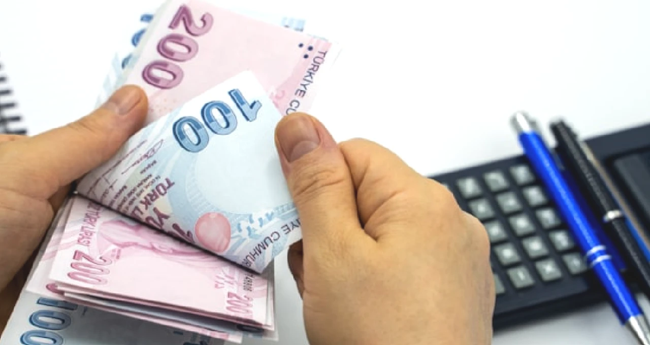 Sigara, Alkol ve Arabadan 2,2 Trilyon Lira! 2027'de Vergi Yükü Nereye Gidiyor?