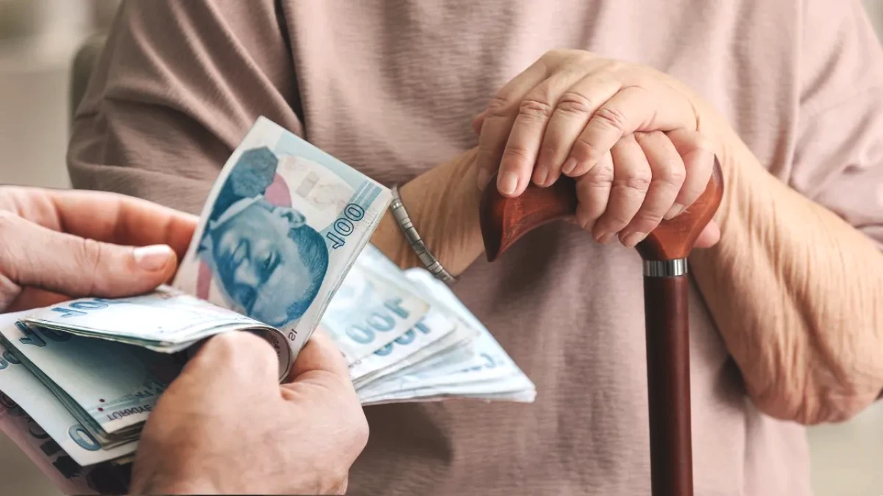 Memur Ne Zaman Emekli Olur? Giriş Tarihine Göre Yaş ve Prim Tablosu