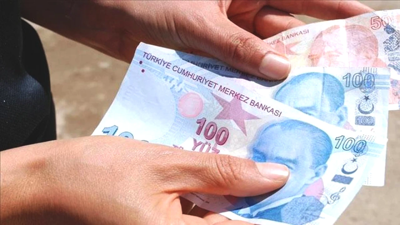 Ev Hanımları İsteğe Bağlı Sigortayla Emekli Olabilir mi? Aylık Prim ve Şartlar