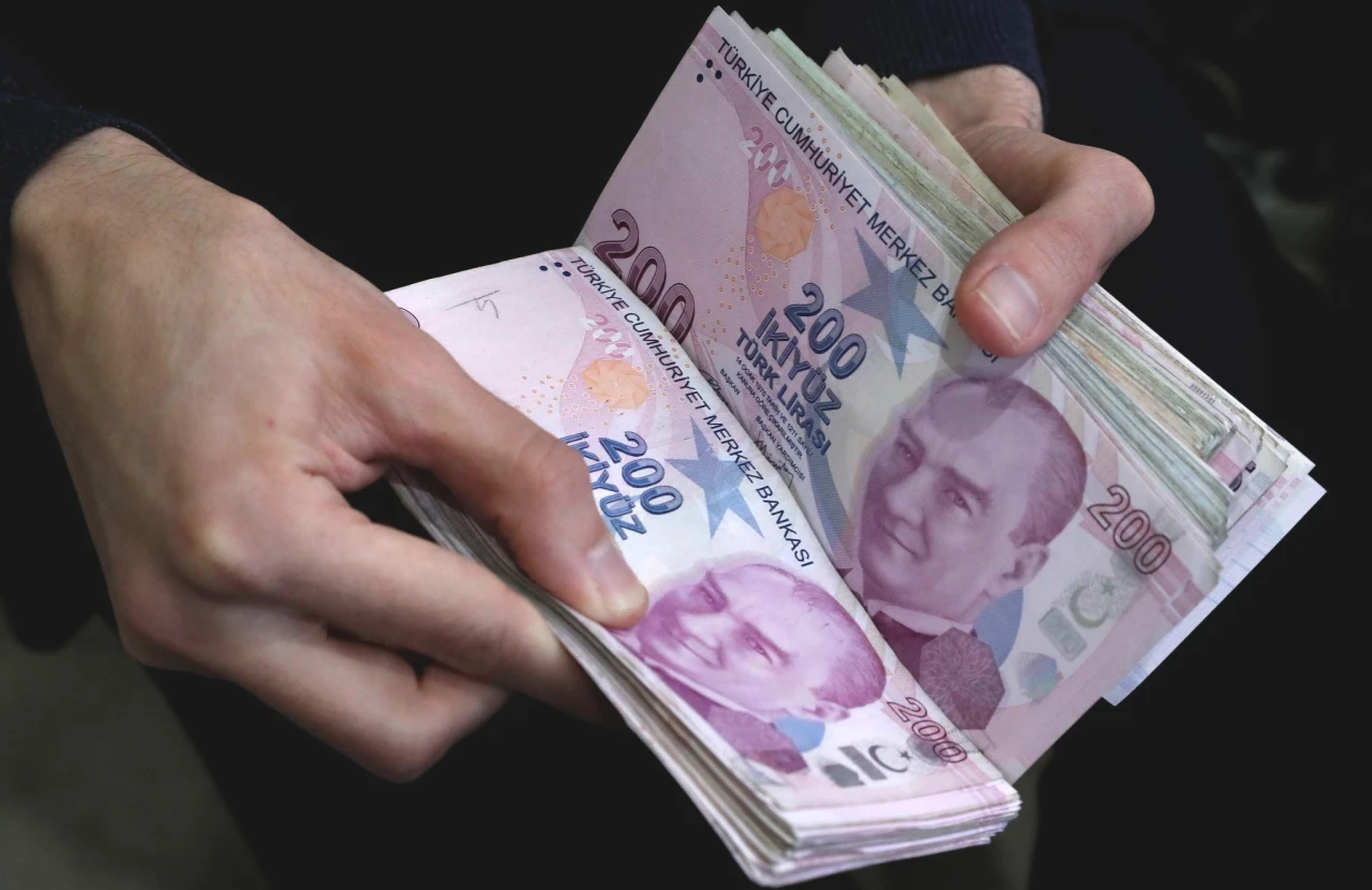 600 Bin Kamu İşçisi İçin Zam Pazarlığı Yaklaşıyor! Işıkhan 2027-2028'i İşaret Etti